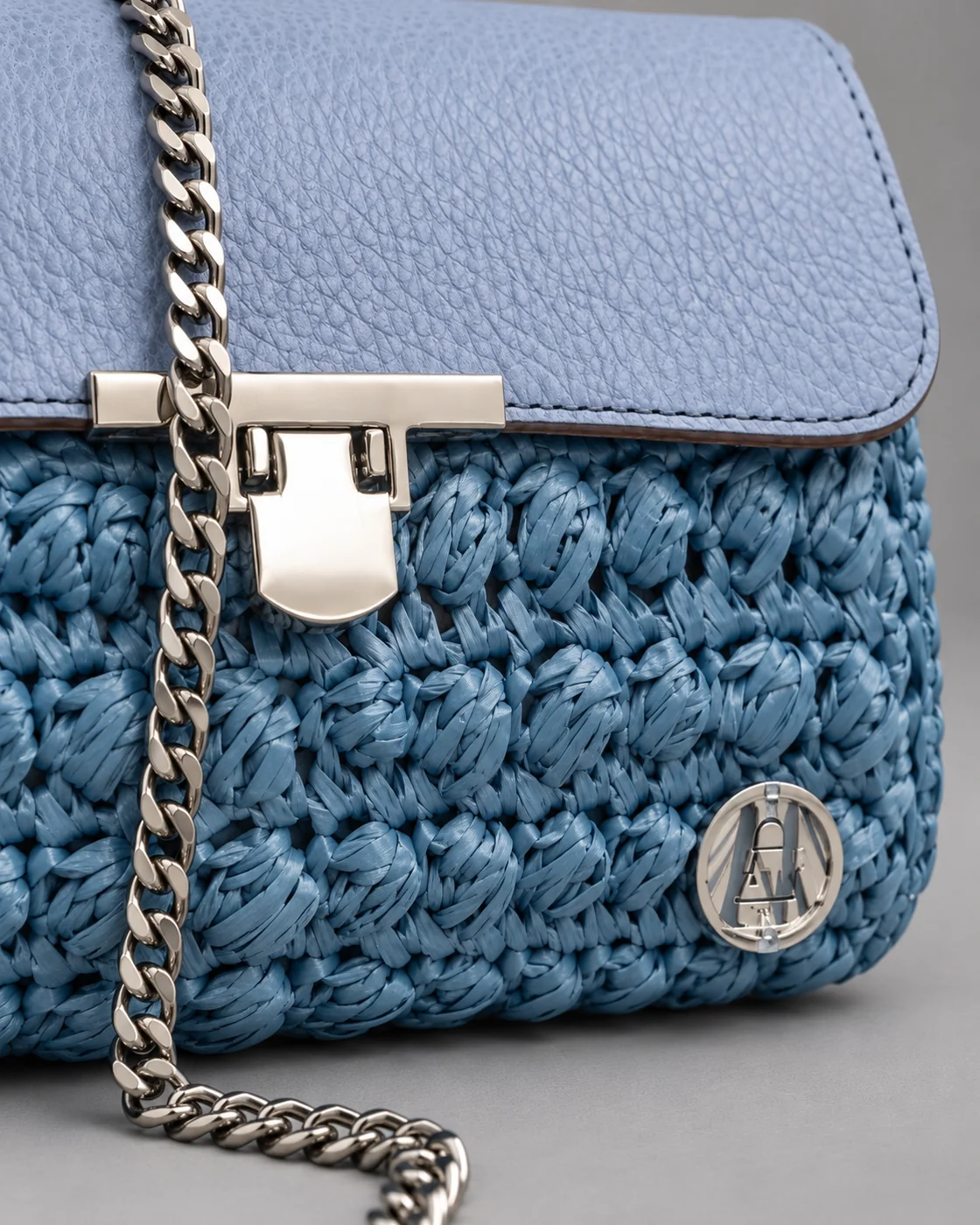 Azzurra, patta in pelle, borsa fatta a mano Panna Bags