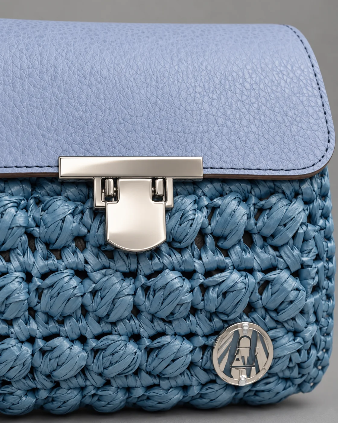 Azzurra, patta in pelle, borsa fatta a mano Panna Bags