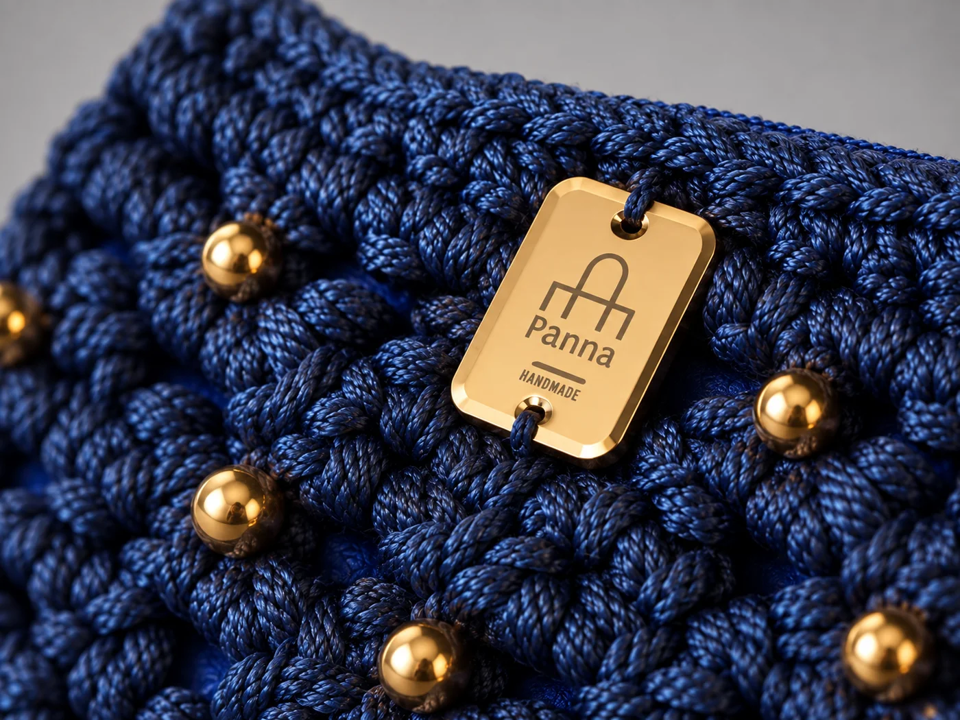 Blu notte, borchie e catena, borsa fatta a mano Panna Bags