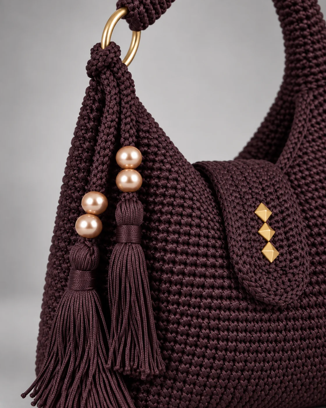 Bordeaux, borchie a piramide, borsa fatta a mano Panna Bags