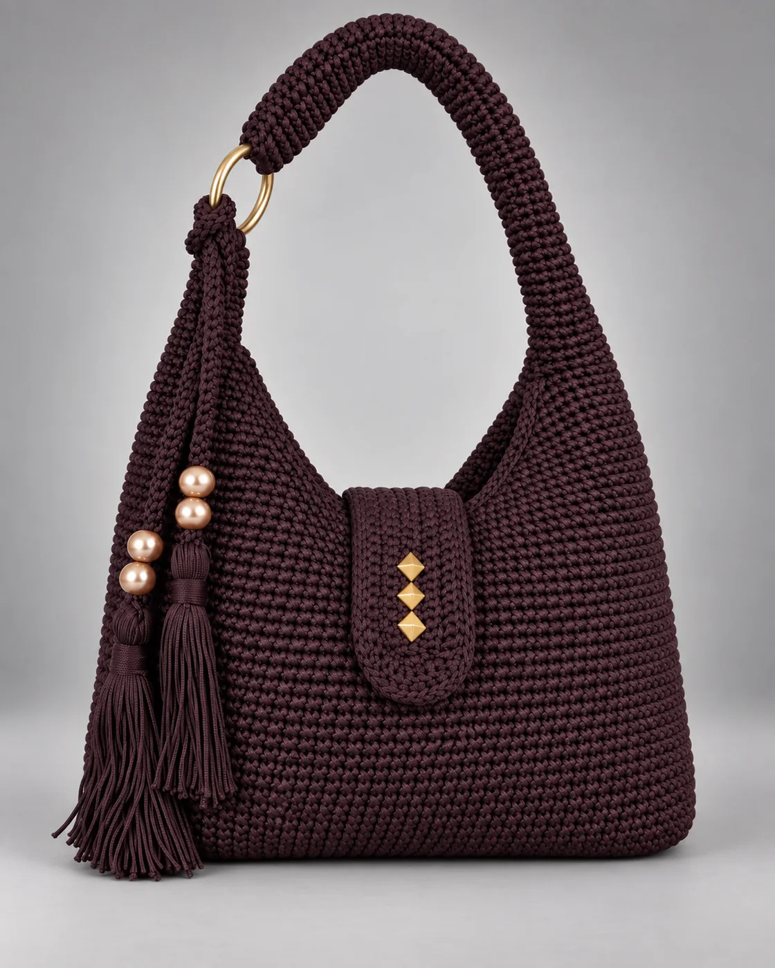 Bordeaux, borchie a piramide, borsa fatta a mano Panna Bags