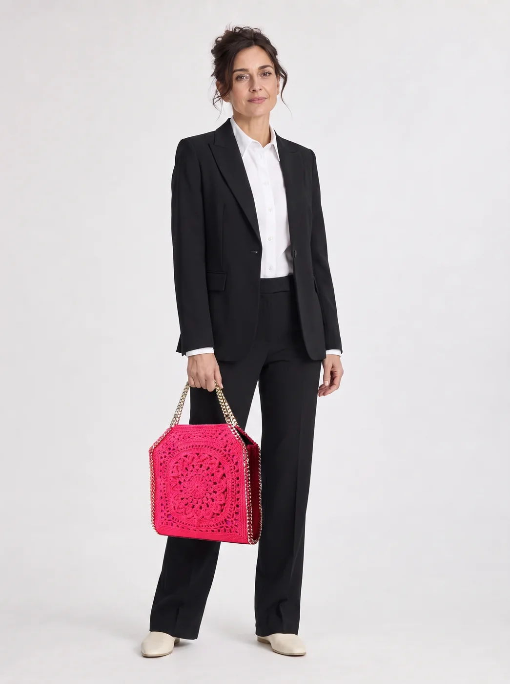 Fucsia, bordo catena, indossata