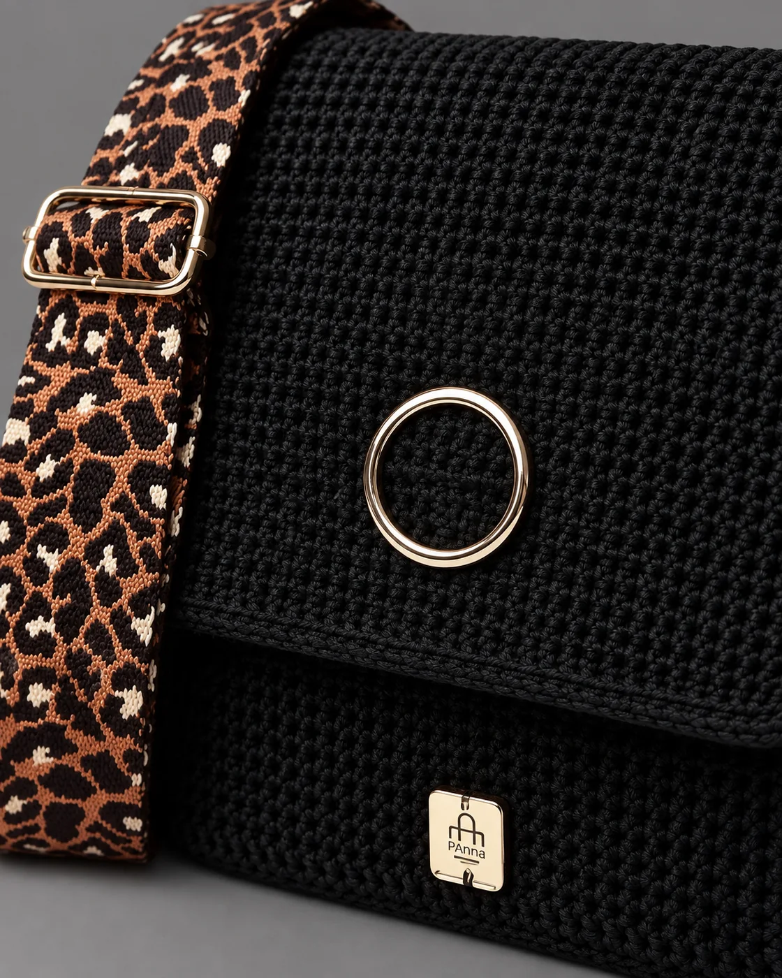 Tracolla nera, spallaccio leo, borsa fatta a mano Panna Bags