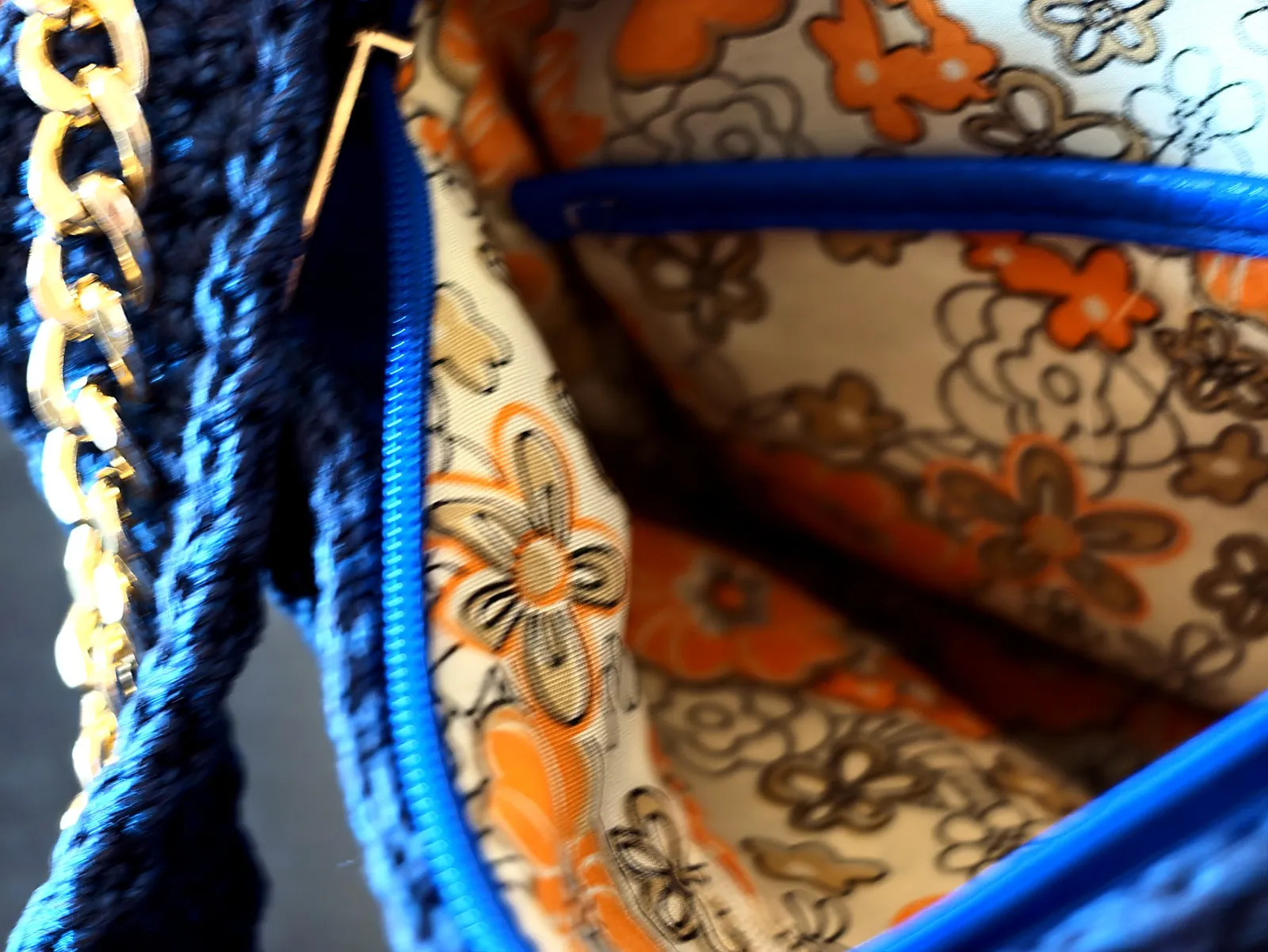 L'interno di una borsa Panna Bags